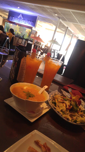 Shopping Mall «Route 18 Shopping Center», reviews and photos, 1020 NJ-18, East Brunswick, NJ 08816, USA