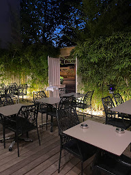 Photo n°40 de L'Avenue Carnot à Bordeaux ()