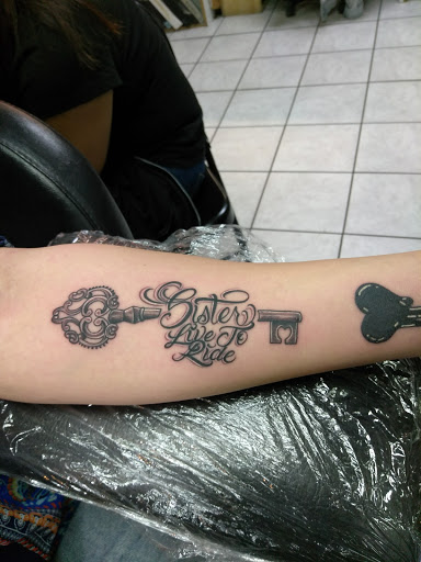 Tattoo Shop «Unlimited Tattoo», reviews and photos, 359 S Irwindale Ave, Azusa, CA 91702, USA