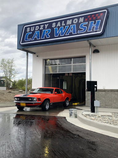 Sudzy Salmon Car Wash en Eagle River