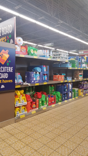 Supermarket «ALDI», reviews and photos, 371 E Aurora Rd, Northfield, OH 44067, USA
