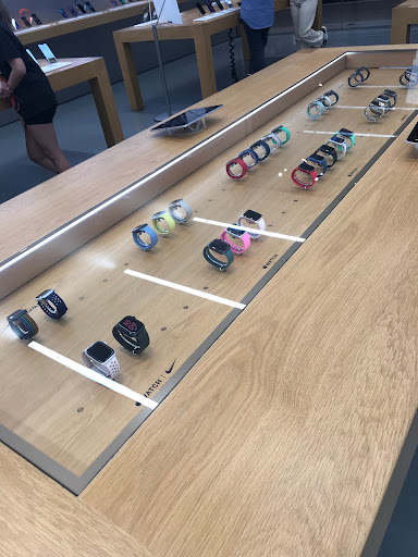 Computer Store «Apple Manhattan Village», reviews and photos, 3200 N Sepulveda Blvd, Manhattan Beach, CA 90266, USA