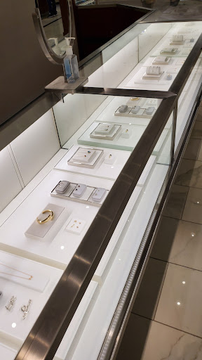 Jewelry Store «Tiffany & Co.», reviews and photos, 6000 Glades Rd, Boca Raton, FL 33431, USA