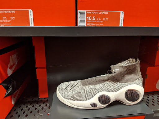 Sporting Goods Store «Nike Factory Store», reviews and photos, 3202 Livermore Outlets Dr, Livermore, CA 94551, USA