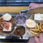 Photo n°5 de l'avis de Larissa. fait le 28/06/2022 à 10:45 sur le  Deiner-Foodtruck Imbiss und Catering à Luckenwalde