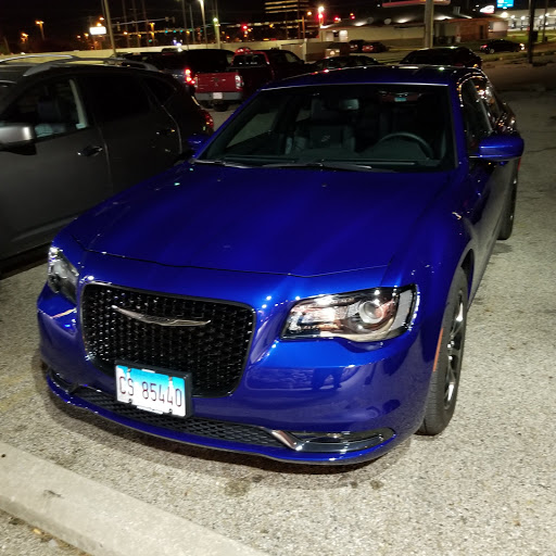 Used Car Dealer «CarMax», reviews and photos, 1213 Holiday Dr, Bloomington, IL 61704, USA