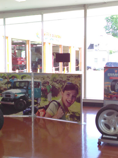 Tire Shop «Firestone Complete Auto Care», reviews and photos, 866 Broadway Ave, Bowling Green, KY 42101, USA