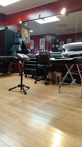 Tattoo Shop «Tattoo Gallery», reviews and photos, 239 E 9 Mile Rd, Ferndale, MI 48220, USA