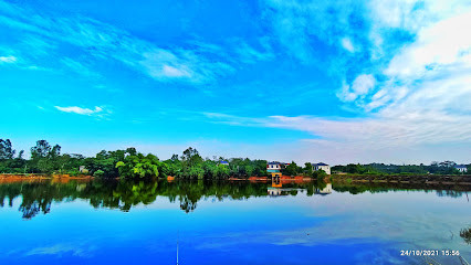 Hồ Làng Quế