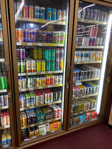 Liquor Store «M & R Liquor Store», reviews and photos, 214 W Main St, Avon, CT 06001, USA