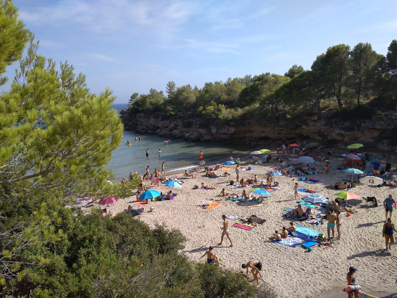 Foto af Playa Calafat og bosættelsen