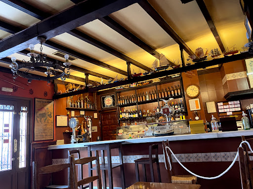 Taberna Casa Manolo en Torres de la Alameda