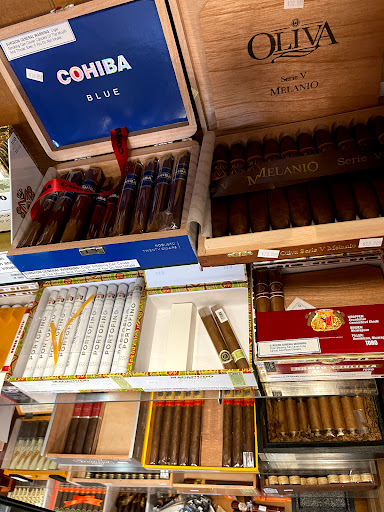 Vaporizer Store «Gandalfs Smoke & Vape Shop», reviews and photos, 635 OR-99W, McMinnville, OR 97128, USA