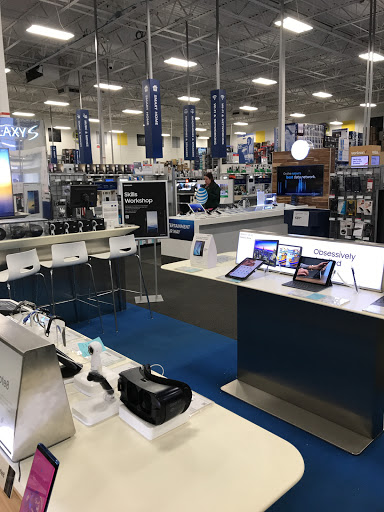 Electronics Store «Best Buy», reviews and photos, 8487 Grand River Ave, Brighton, MI 48116, USA