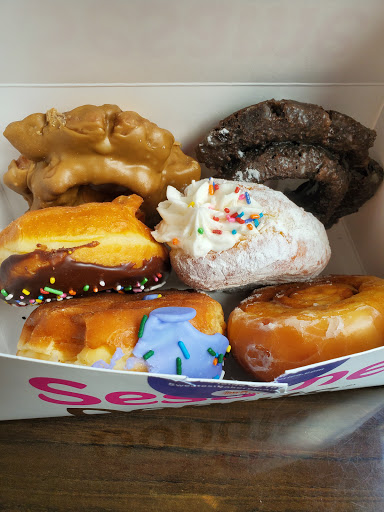 Donut Shop «Sesame Donuts - Scholls Ferry», reviews and photos, 12700 SW North Dakota St, Portland, OR 97223, USA