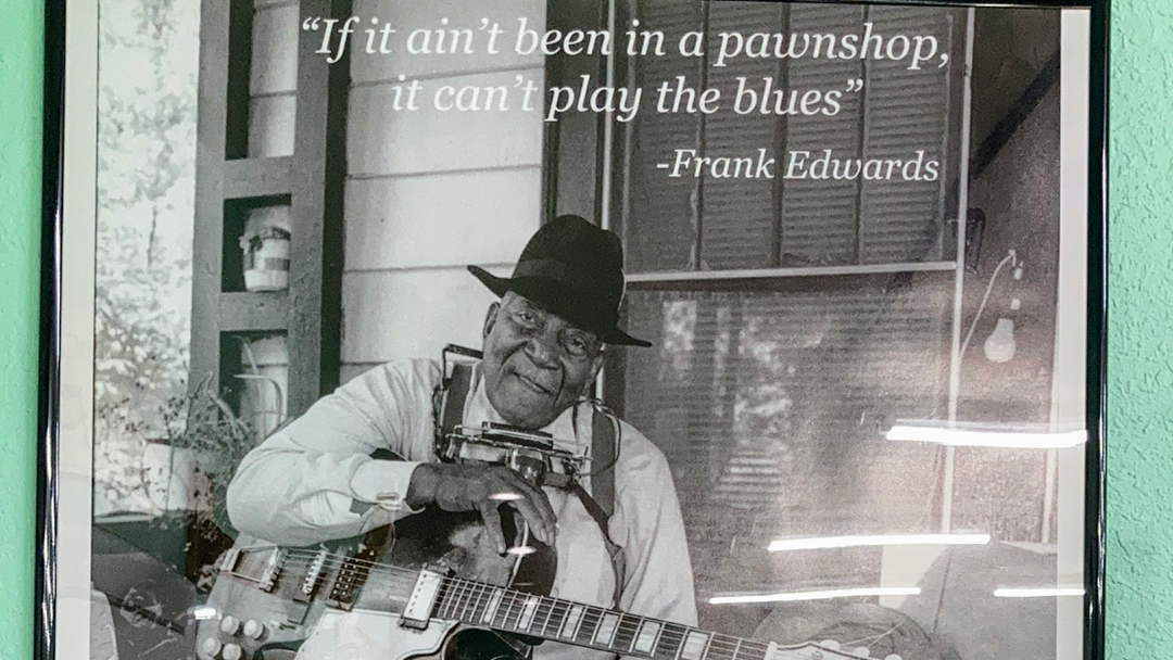 Paradise Pawn Aurora