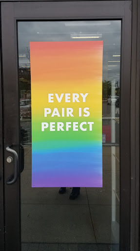 Shoe Store «DSW Designer Shoe Warehouse», reviews and photos, 200 Town Centre Dr, Glen Mills, PA 19342, USA