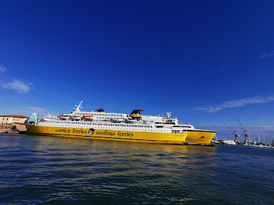 Agence Corsica Ferries à L'Île-Rousse