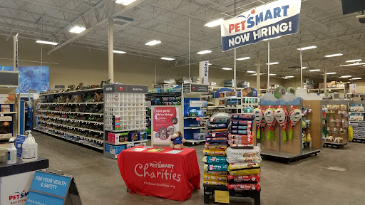 Pet Supply Store «PetSmart», reviews and photos, 5640 Cedar Lake Rd, Minneapolis, MN 55416, USA