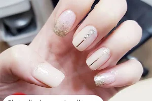 Diva nail salon image