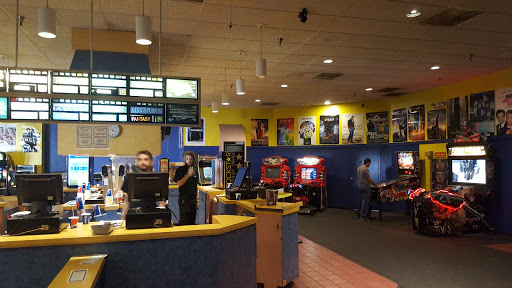 Movie Theater «Parkway 8 Cinema», reviews and photos, 6300 N Lockwood Ridge Rd, Sarasota, FL 34243, USA