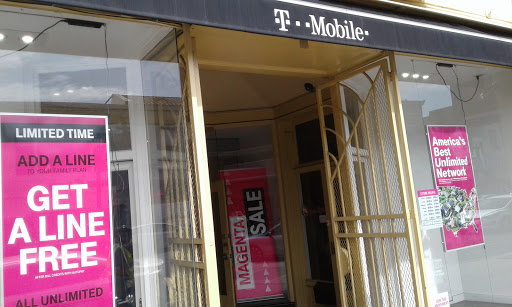 Cell Phone Store «T-Mobile», reviews and photos, 33 E Colorado Blvd, Pasadena, CA 91105, USA
