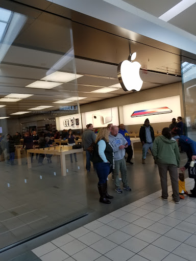Computer Store «Apple Tacoma Mall», reviews and photos, 4502 S Steele St, Tacoma, WA 98409, USA