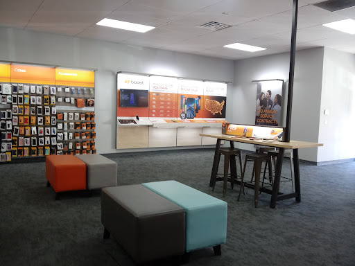 Cell Phone Store «Boost Mobile», reviews and photos, 33 W Main St, Vernon, CT 06066, USA