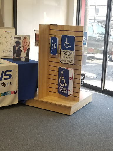 Sign Shop «FASTSIGNS», reviews and photos, 211 E Oakland Park Blvd, Oakland Park, FL 33334, USA