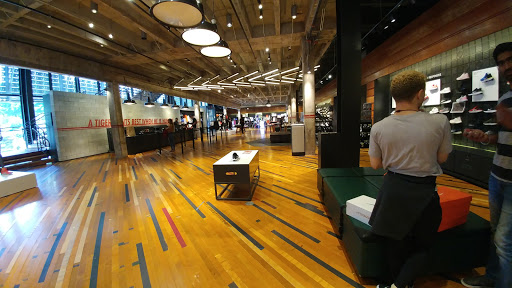 Clothing Store «Nike Lenox», reviews and photos, 3393 Peachtree Rd, Atlanta, GA 30326, USA