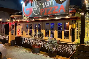 G's Pizza image