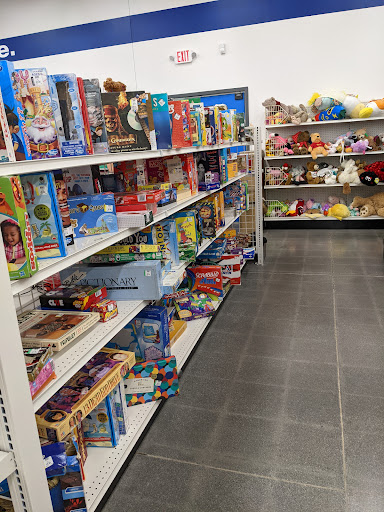 Thrift Store «Goodwill Store & Donation Center», reviews and photos, 1017 Baltimore St, Hanover, PA 17331, USA