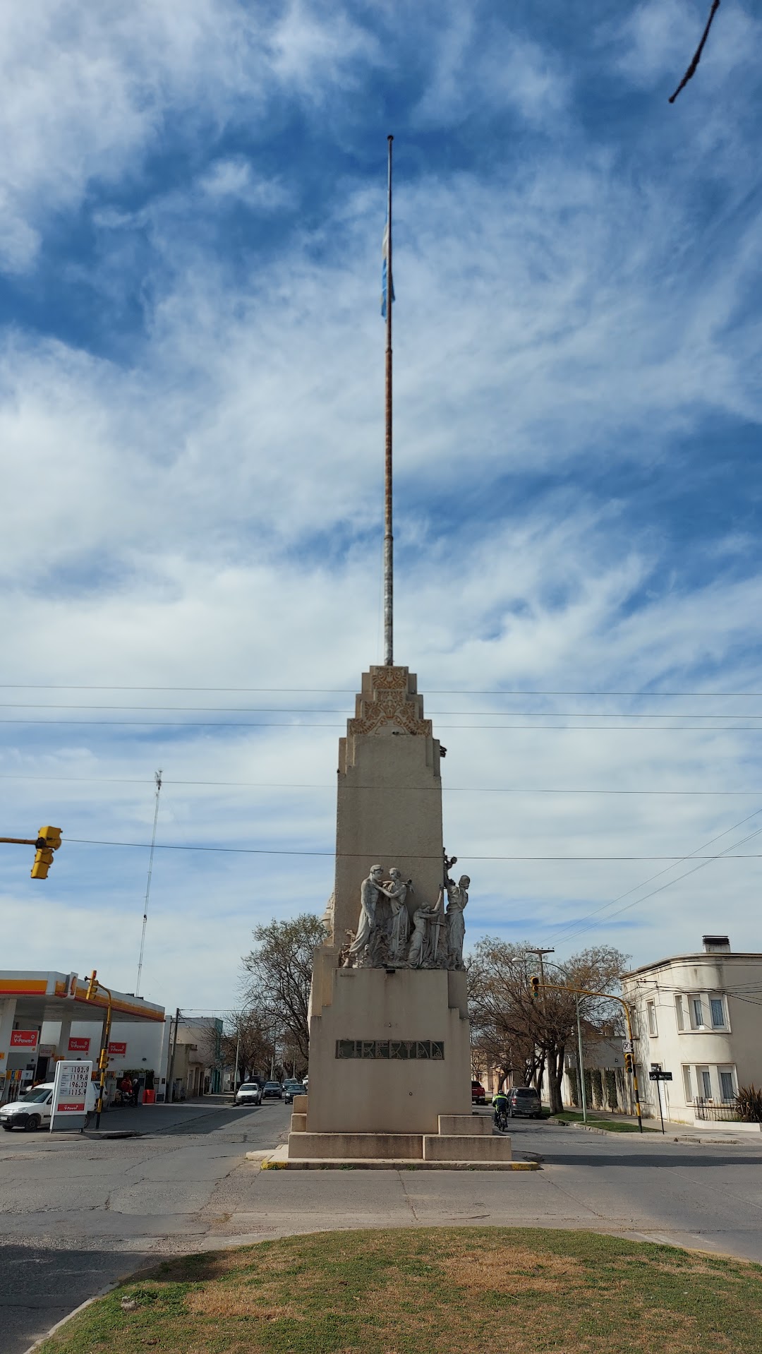 Monumento a la Bandera en Coronel Suarez