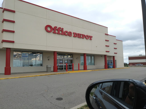 Office Supply Store «OfficeMax», reviews and photos, 675 Center Dr, Walker, MI 49544, USA