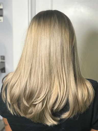 Hair Salon «Beauty Bar Salon & Spa», reviews and photos, 12950 E Colonial Dr, Orlando, FL 32826, USA