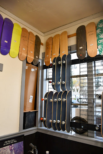 Bicycle Store «Barlow Bikes and boards», reviews and photos, 315 S Columbia River Hwy, St Helens, OR 97051, USA