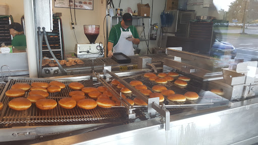 Bakery «Krispy Kreme Doughnuts», reviews and photos, 3690 W Dublin Granville Rd, Columbus, OH 43235, USA