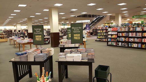 Shopping Mall «Stamford Town Center», reviews and photos, 100 Greyrock Pl, Stamford, CT 06901, USA