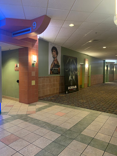 Movie Theater «Cobb Theatres Hollywood 16 & IMAX», reviews and photos, 4250 Old Greensboro Rd, Tuscaloosa, AL 35405, USA