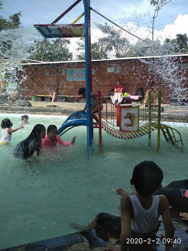 Kolam Renang Asril Park