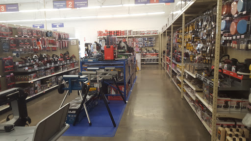Hardware Store «Harbor Freight Tools», reviews and photos, 1255 W Yosemite Ave, Manteca, CA 95337, USA