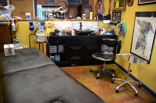 Explore mom of three tattoo ideas, creative tattoo ideas in Oak Grove, available at NeverMore Galleries Tattoo Studio