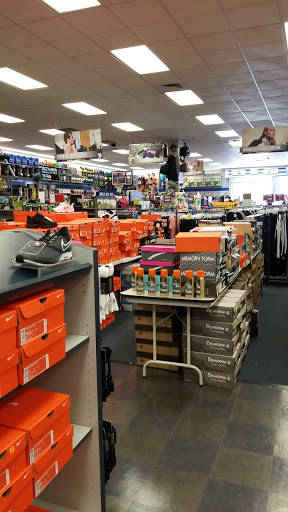 Sporting Goods Store «Big 5 Sporting Goods», reviews and photos, 1401 E 120th Ave, Thornton, CO 80233, USA