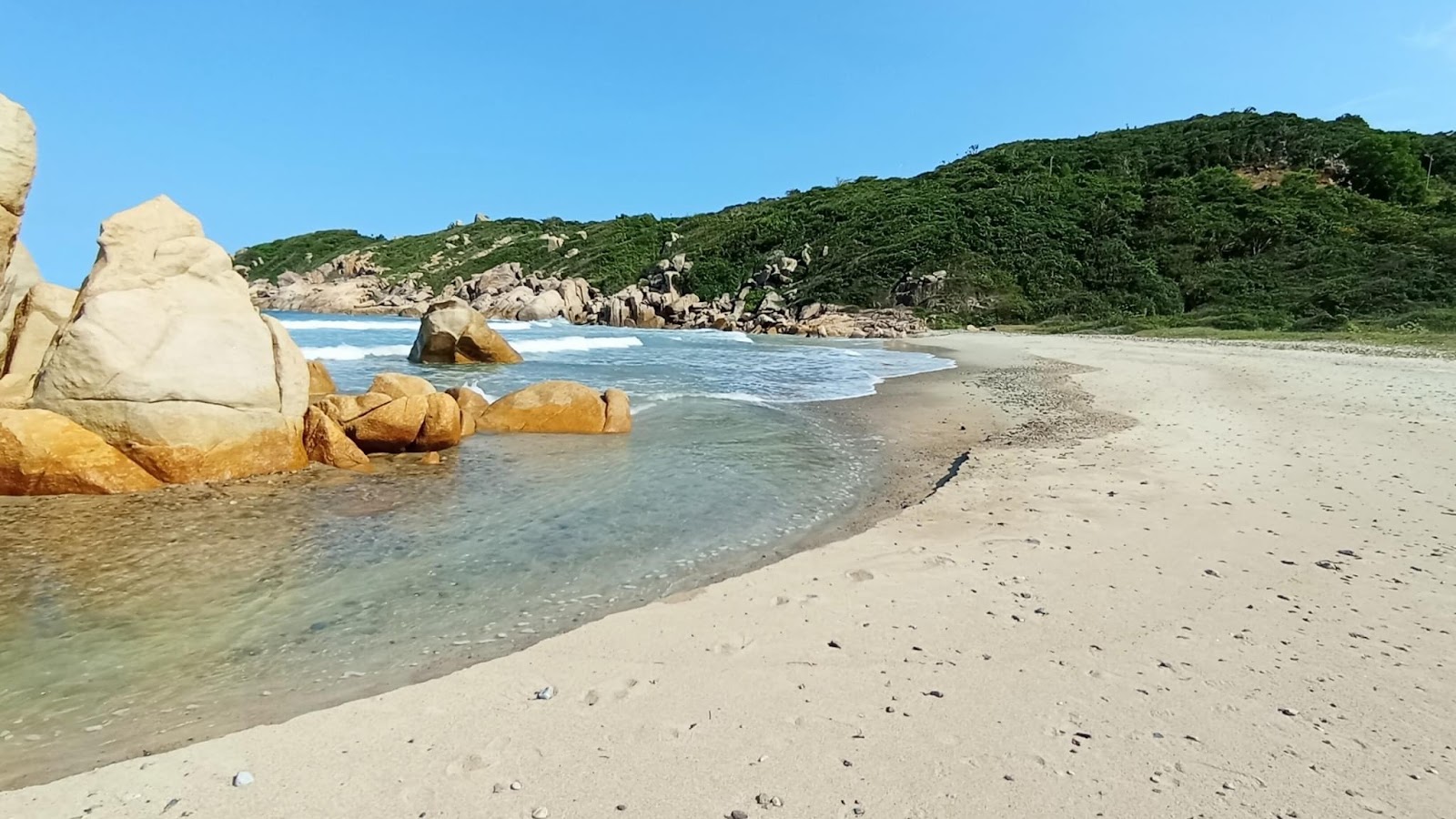 Photo de Nuoc Ngot Beach situé dans une zone naturelle