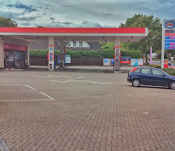 Esso Station Hannover Garbsener LS photo