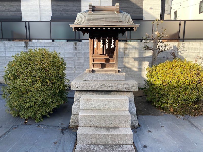 稲荷神社と庚申塔