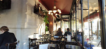 Atmosphère du Restaurant Le Sarah Bernhardt à Paris - n°16