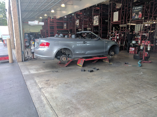 Tire Shop «Discount Tire», reviews and photos, 11255 State Bridge Rd, Alpharetta, GA 30022, USA