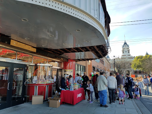 Movie Theater «The Historic Artcraft Theatre», reviews and photos, 57 N Main St, Franklin, IN 46131, USA