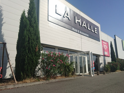 La Halle Bollene Zc Leclerc à Bollène